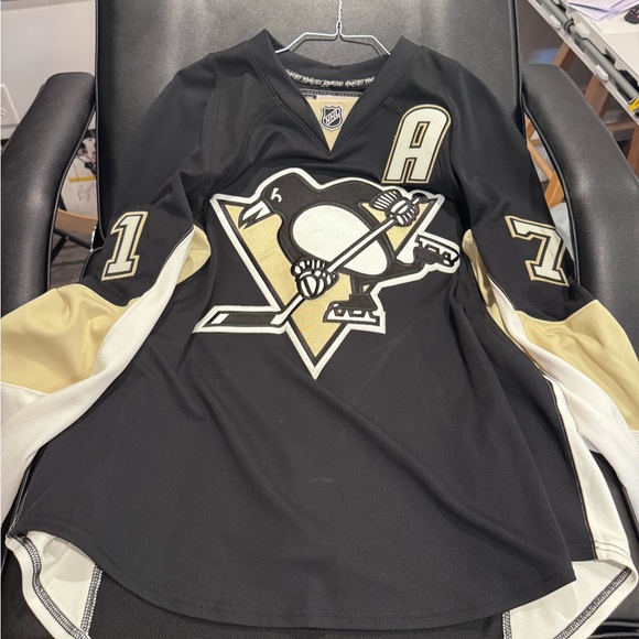 Pittsburgh Penguins Black Hockey Jersey